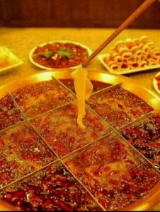 重慶火鍋底料哪家好？蘸料來(lái)選擇