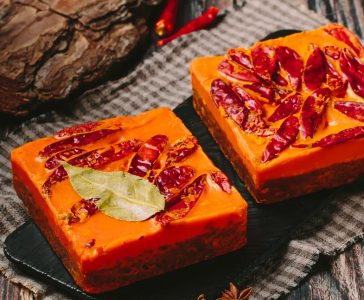 火鍋底料廠家用料是否講究？地道風(fēng)味值得一試