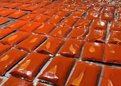 重慶火鍋底料獨(dú)特風(fēng)味，加工廠有何秘訣？