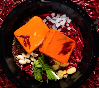 牛油紅油批發(fā)價為何更誘人？助您火鍋店盈利飆升的秘密？