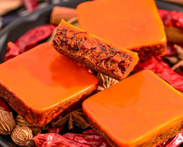 批量定制重慶中辣火鍋底料，需考量哪些關(guān)鍵因素？