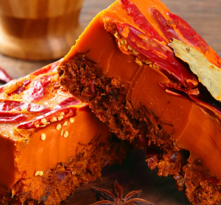 尋找火鍋底料優(yōu)質(zhì)源頭供應(yīng)商，如何驗(yàn)證廠家正規(guī)性成關(guān)鍵？