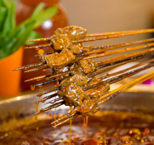 如何挑選優(yōu)質(zhì)的串串香底料批發(fā)廠家，確保美味與品質(zhì)雙贏？