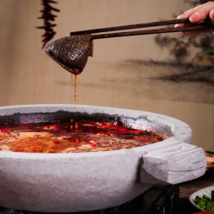 揭秘：牛油紅油火鍋的獨特風味何在？
