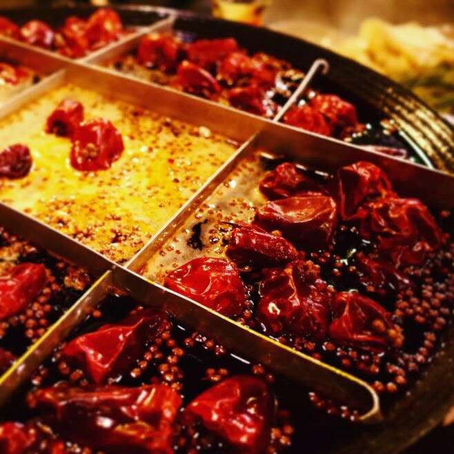 炒制火鍋底料 炒制火鍋底料